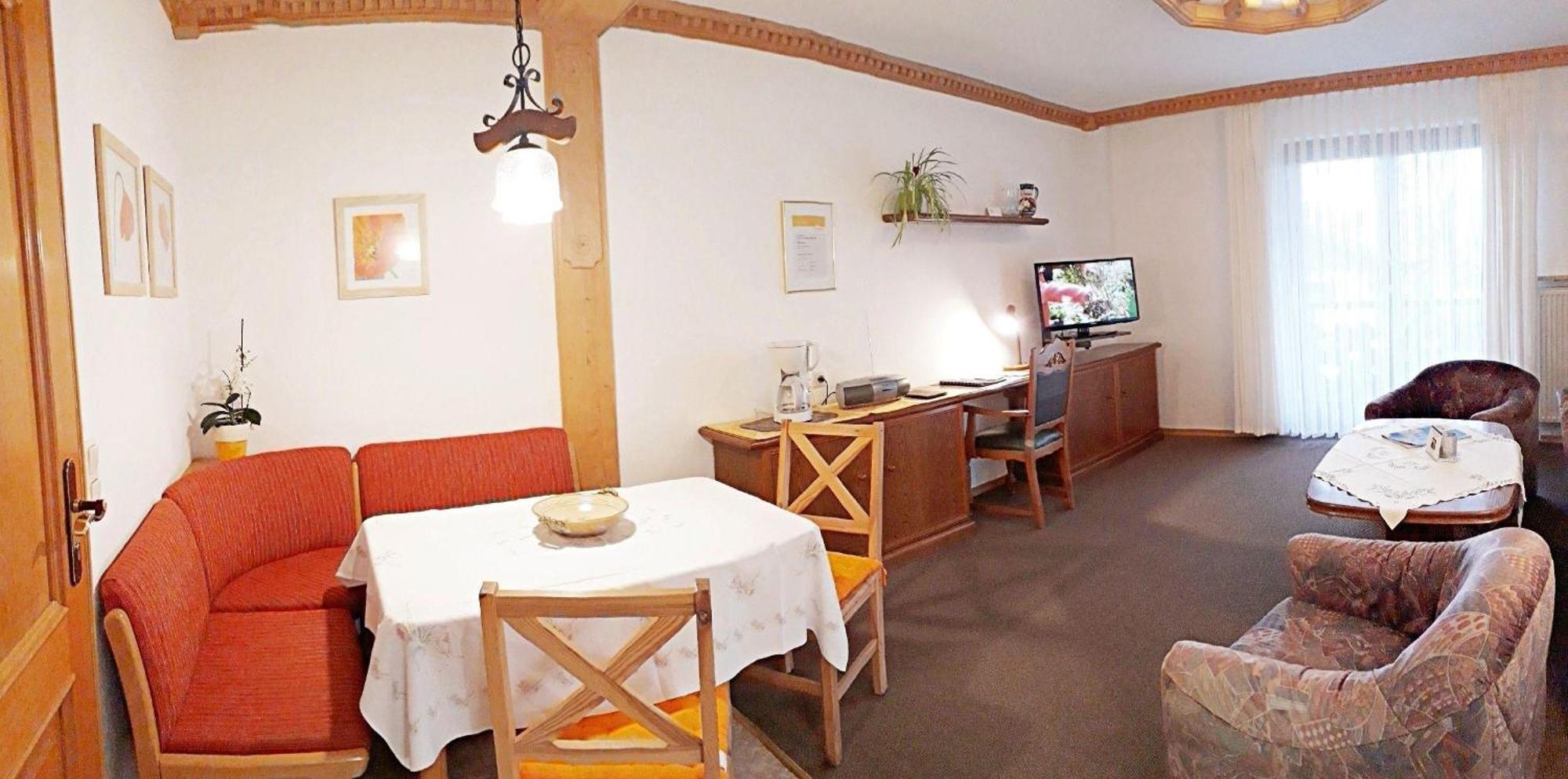 Ferienwohnung-Susanne-Im-Gaestehaus-Bergfrieden Bad Bayersoien Exterior photo