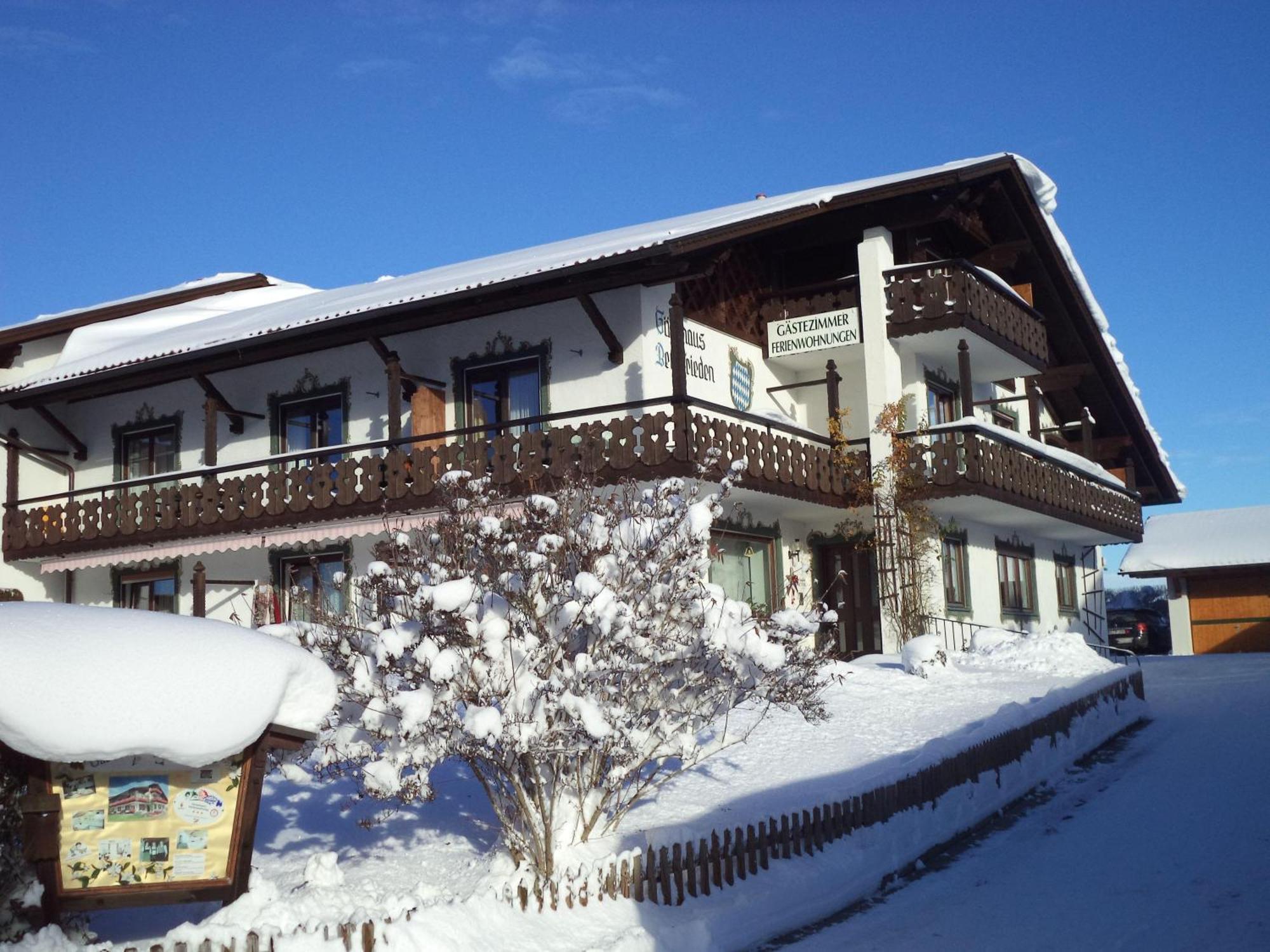 Ferienwohnung-Susanne-Im-Gaestehaus-Bergfrieden Bad Bayersoien Exterior photo